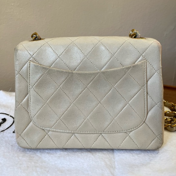 CHANEL Square Mini Lambskin Classic Flap in Beige / Ivory 💕 Authentic - Picture 2 of 16